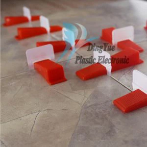 Različiti kameni keramički sistemi za izravnavanje pločica